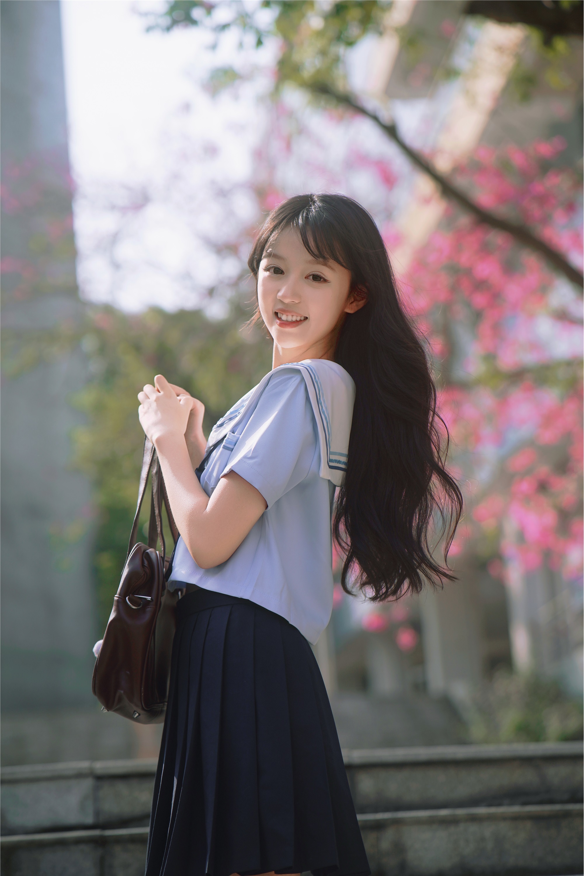 YITUYU艺图语 2025.01.18 粉色的恋爱季 小鱼